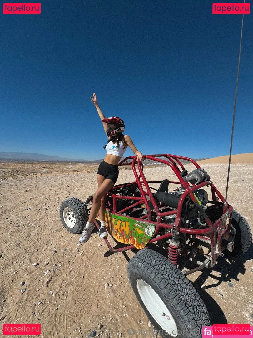 BodybyLorrie Onlyfans Photo Gallery 