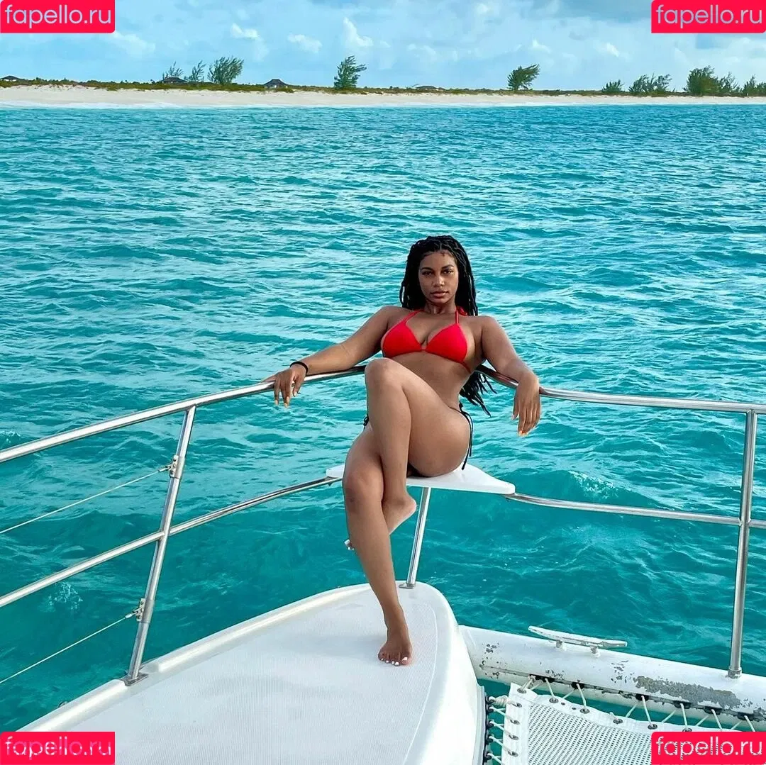Taylor Rooks Onlyfans Photo Gallery 