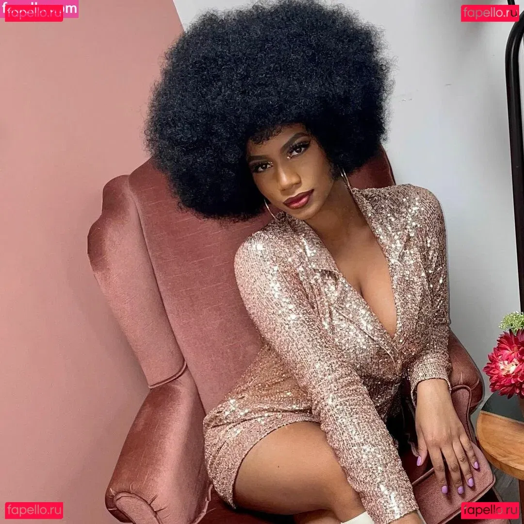 Taylor Rooks Onlyfans Photo Gallery 