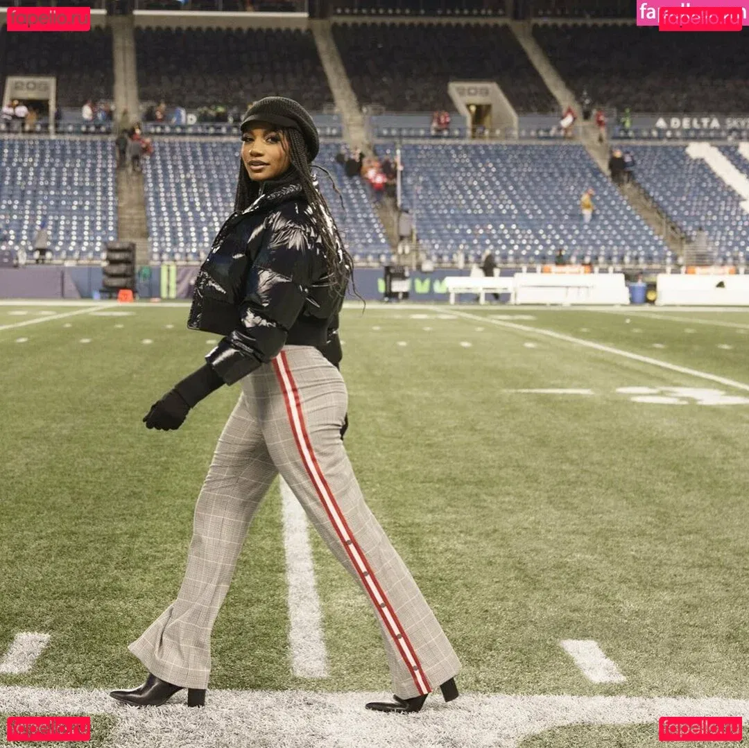 Taylor Rooks Onlyfans Photo Gallery 