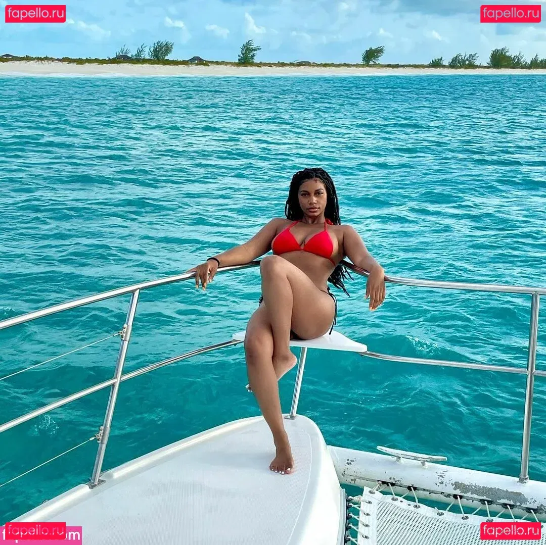 Taylor Rooks Onlyfans Photo Gallery 