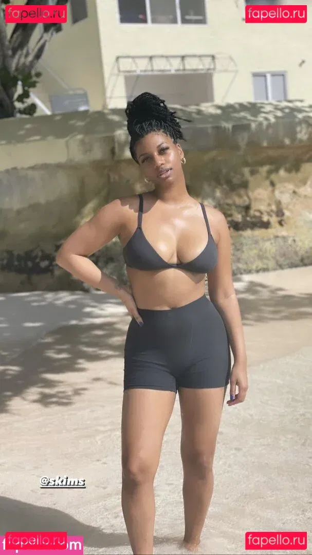 Taylor Rooks Onlyfans Photo Gallery 