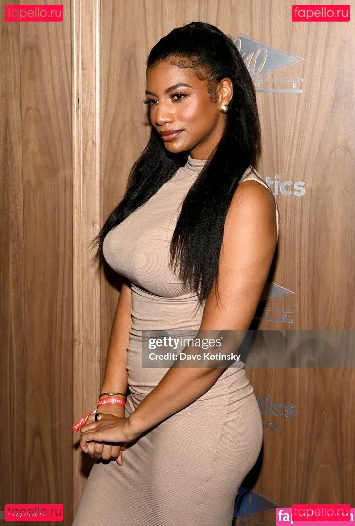 Taylor Rooks Onlyfans Photo Gallery 