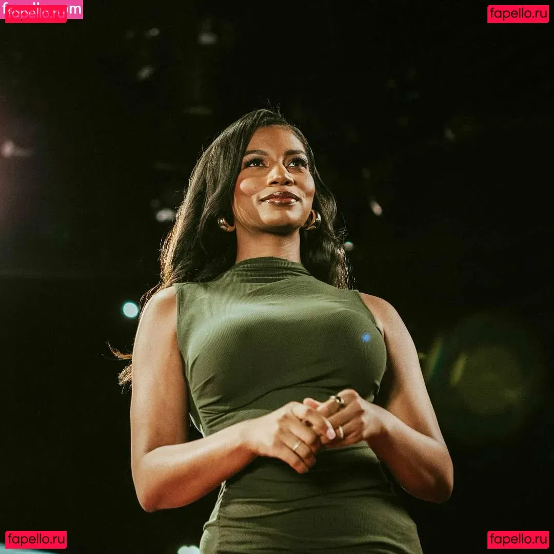 Taylor Rooks Onlyfans Photo Gallery 