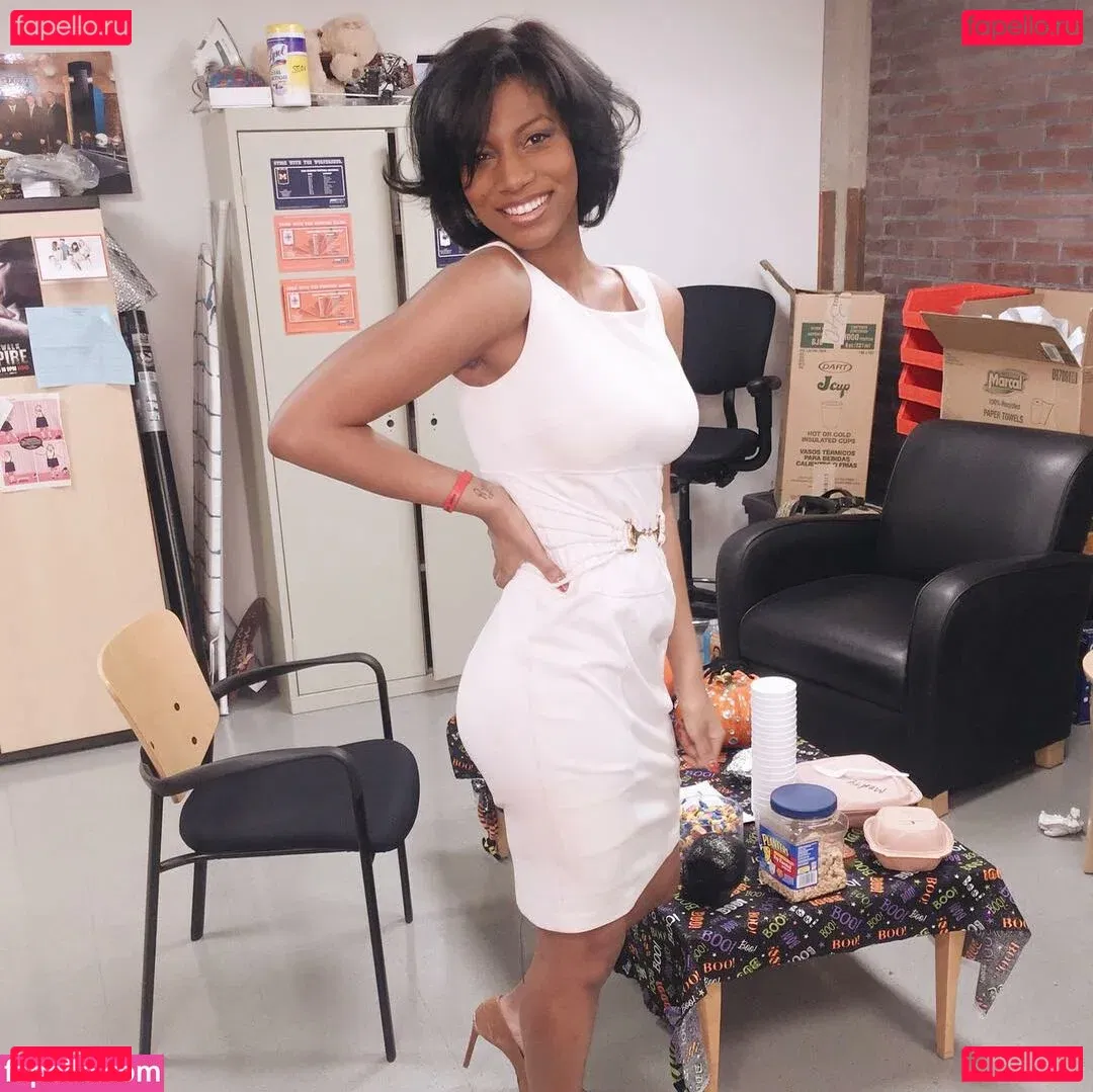 Taylor Rooks Onlyfans Photo Gallery 