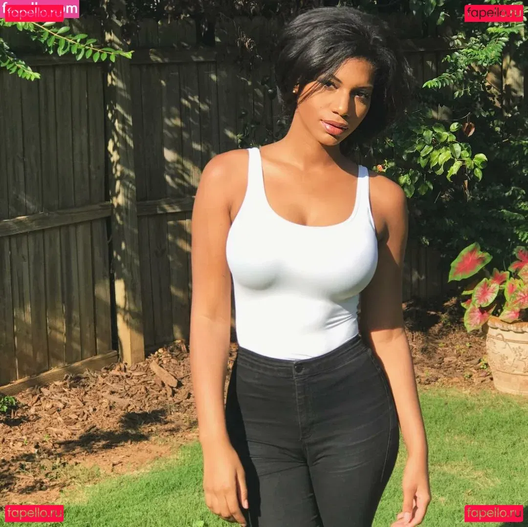Taylor Rooks Onlyfans Photo Gallery 