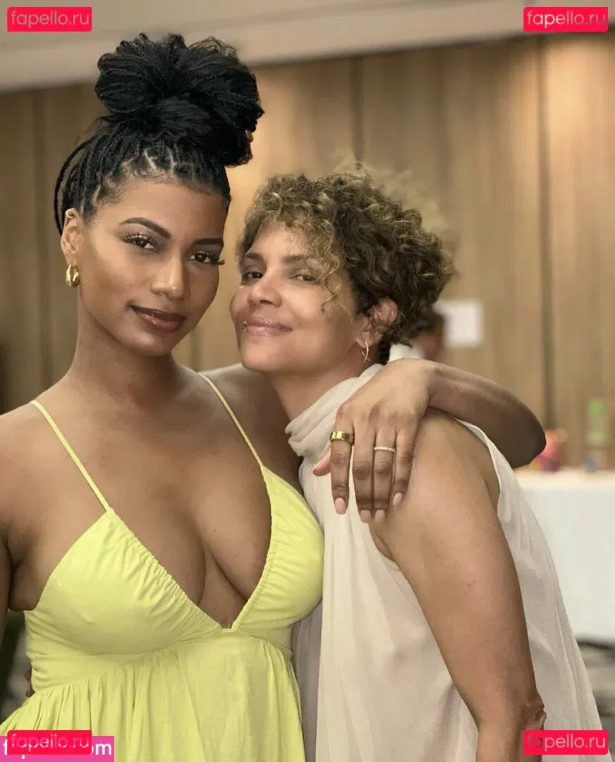 Taylor Rooks Onlyfans Photo Gallery 