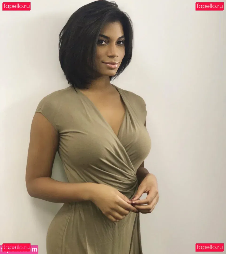 Taylor Rooks Onlyfans Photo Gallery 
