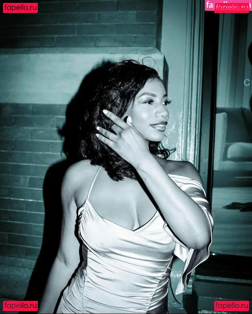 Taylor Rooks Onlyfans Photo Gallery 