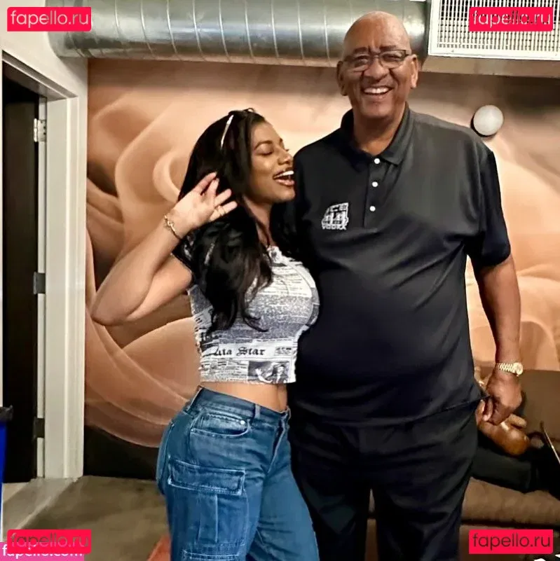 Taylor Rooks Onlyfans Photo Gallery 