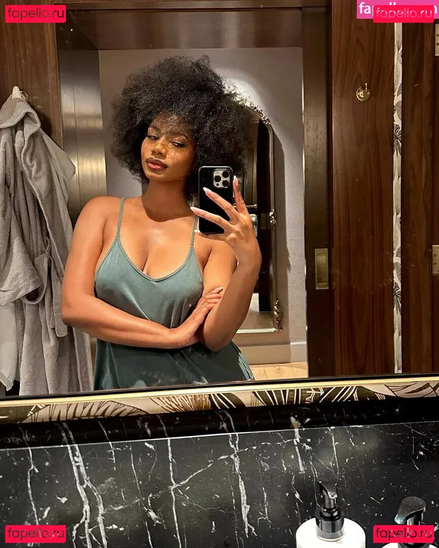 Taylor Rooks Onlyfans Photo Gallery 