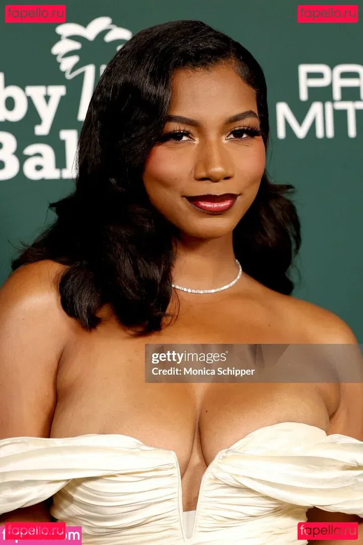 Taylor Rooks Onlyfans Photo Gallery 