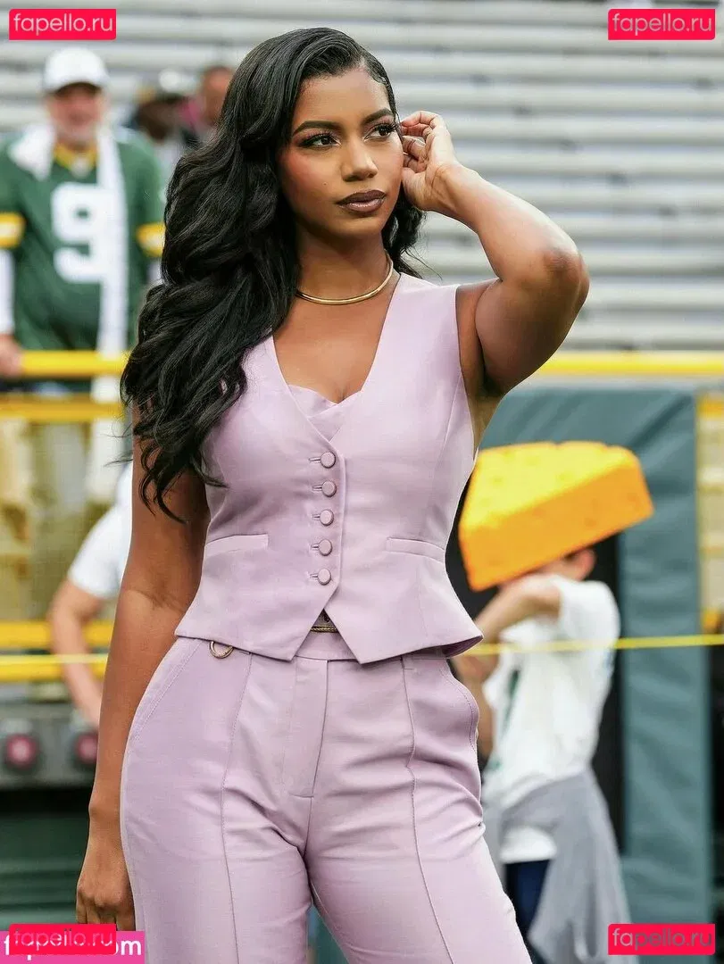 Taylor Rooks Onlyfans Photo Gallery 