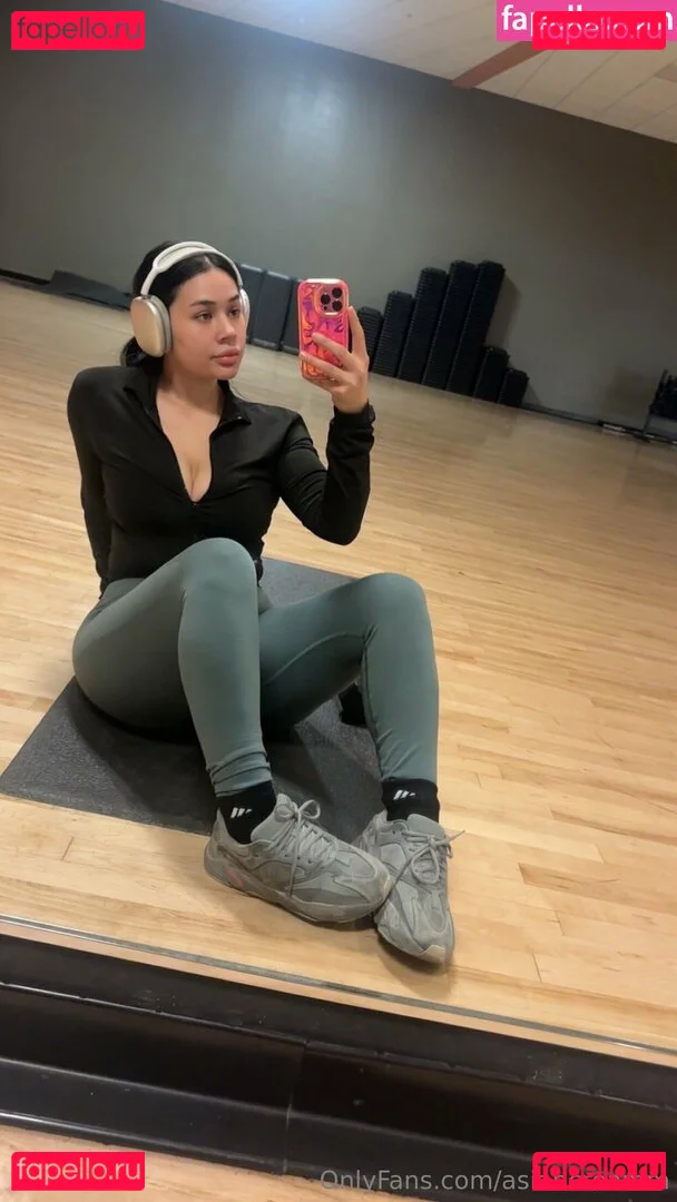 asiancreamm Onlyfans Photo Gallery 