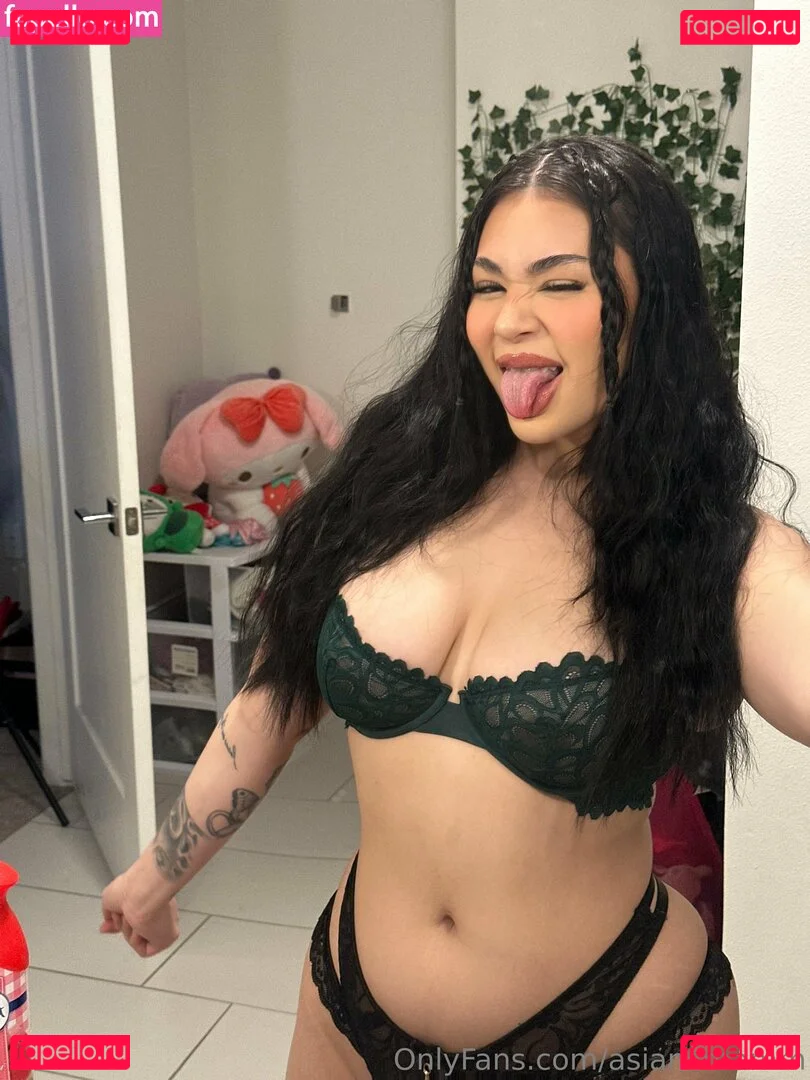 asiancreamm Onlyfans Photo Gallery 