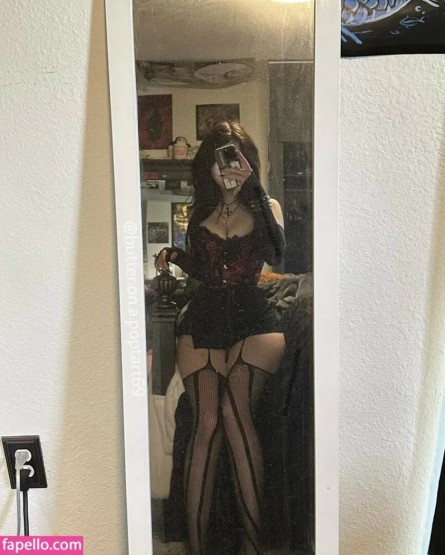 butter.on.a.poptart69 Onlyfans Photo Gallery 