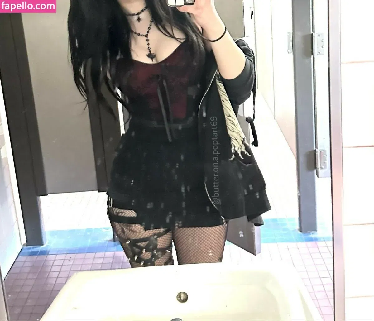 butter.on.a.poptart69 Onlyfans Photo Gallery 