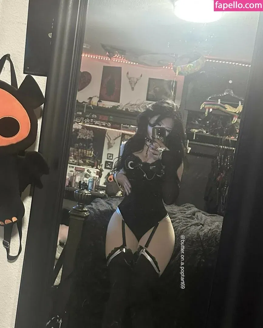 butter.on.a.poptart69 Onlyfans Photo Gallery 