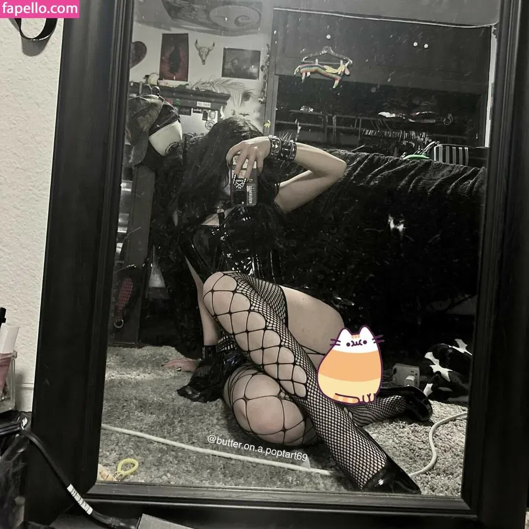 butter.on.a.poptart69 Onlyfans Photo Gallery 