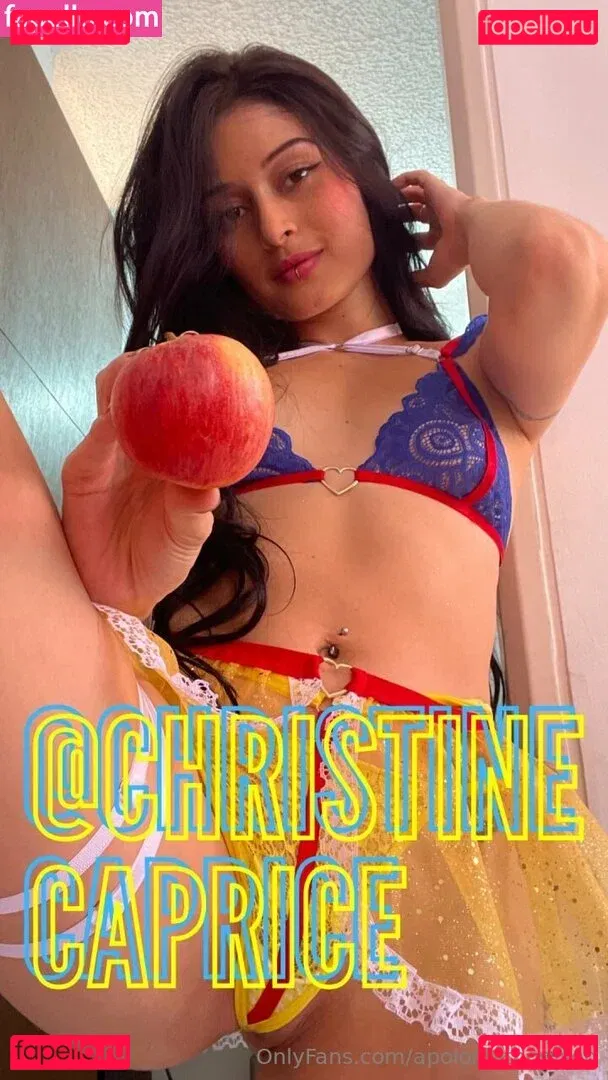 apoloniathomson Onlyfans Photo Gallery 