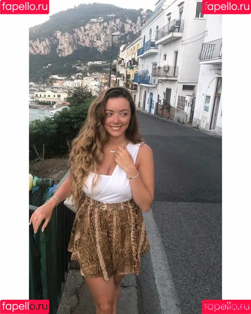 Chiara-Francesca Onlyfans Photo Gallery 