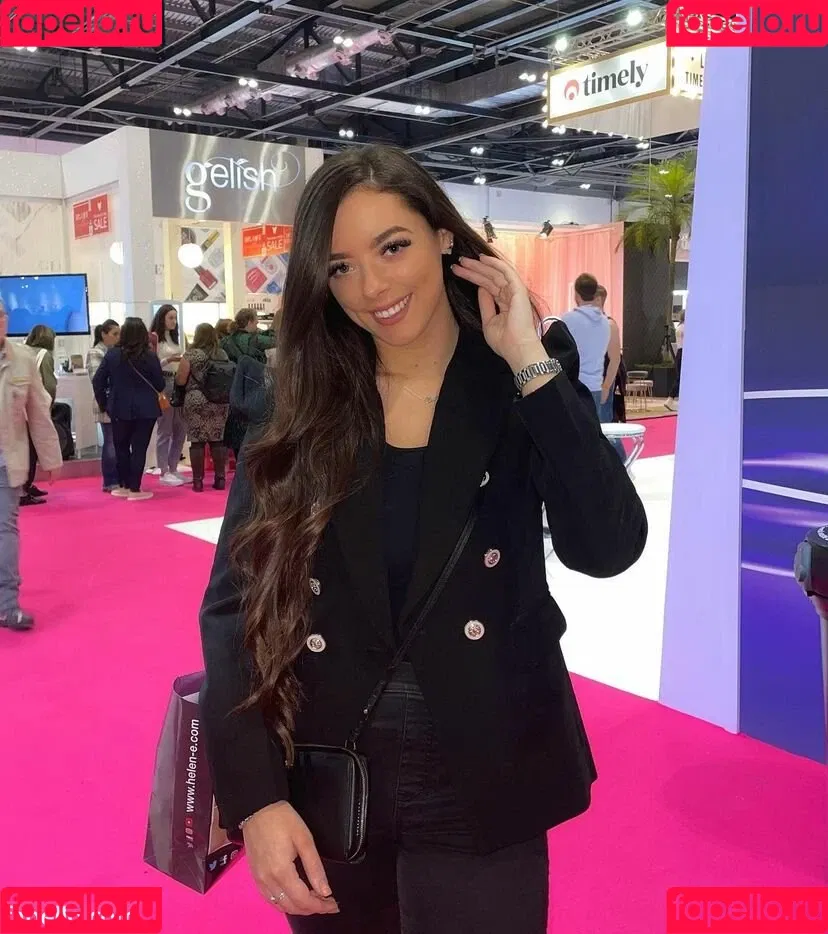 Chiara-Francesca Onlyfans Photo Gallery 