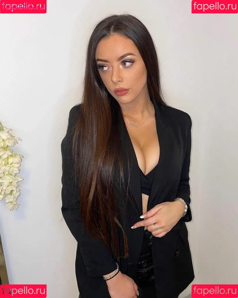 Chiara-Francesca Onlyfans Photo Gallery 