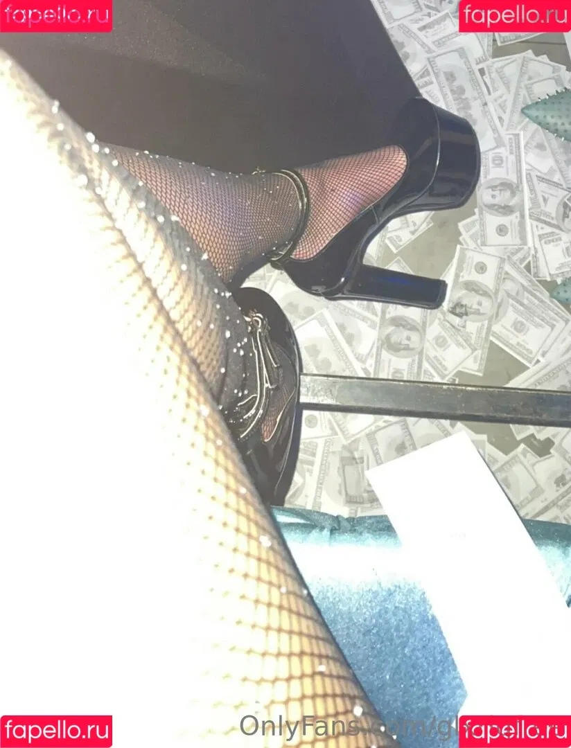 glxriqfree Onlyfans Photo Gallery 