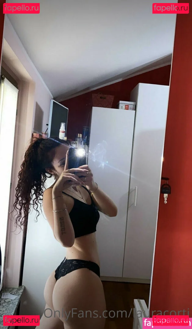 Laura Corti Onlyfans Photo Gallery 
