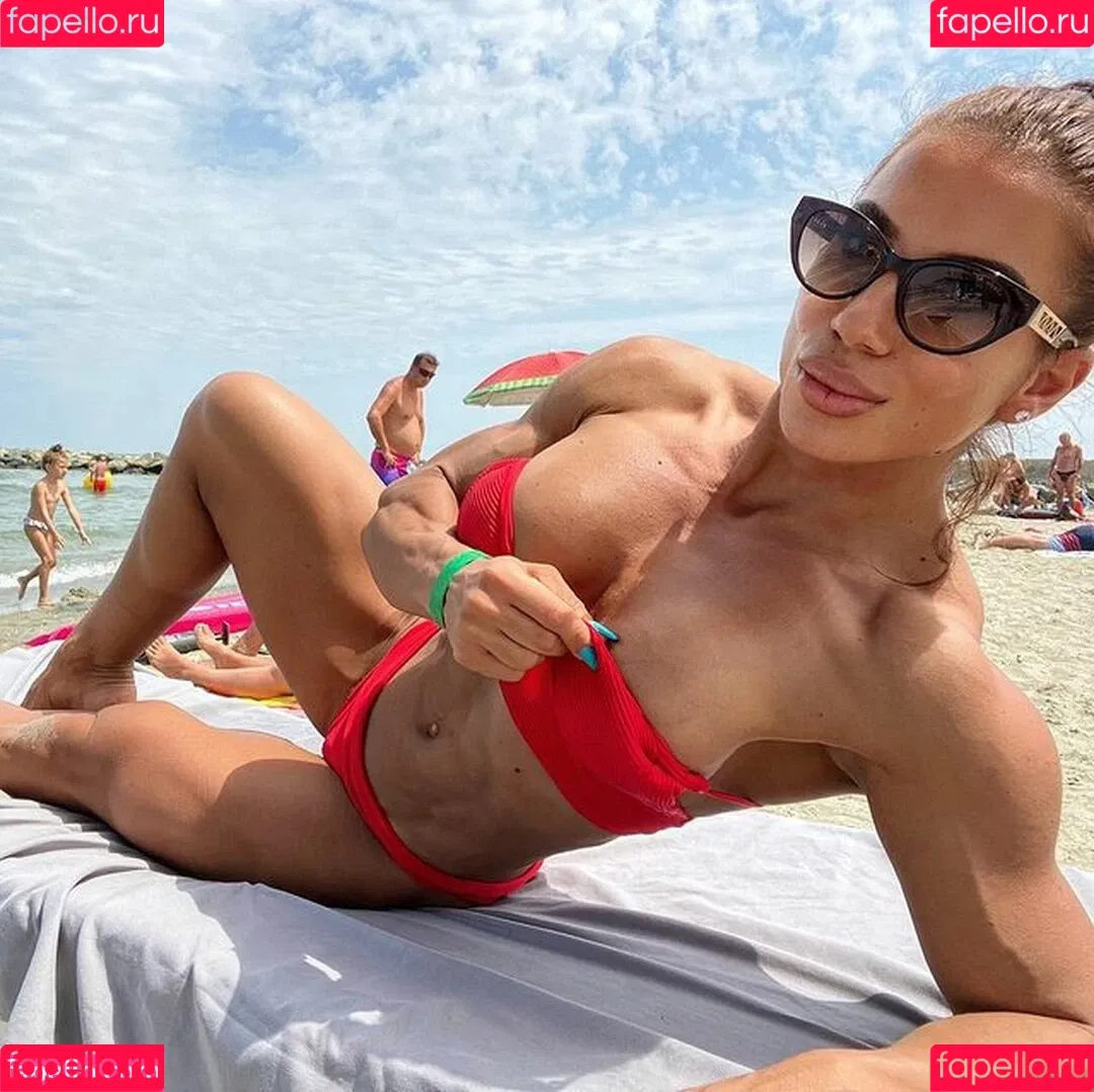 Elisabeta Ionita Onlyfans Photo Gallery 