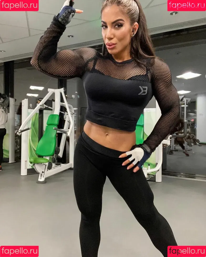 Elisabeta Ionita Onlyfans Photo Gallery 