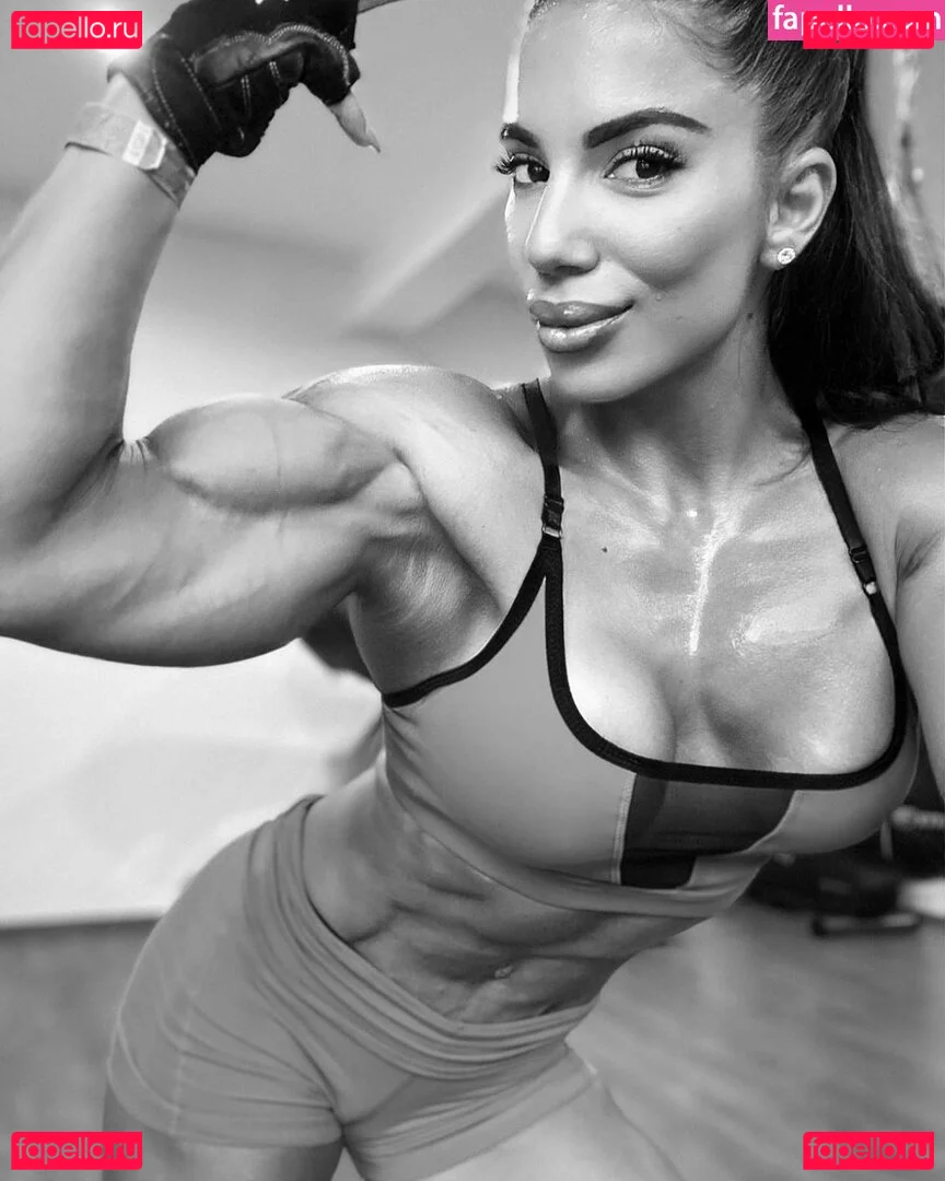 Elisabeta Ionita Onlyfans Photo Gallery 