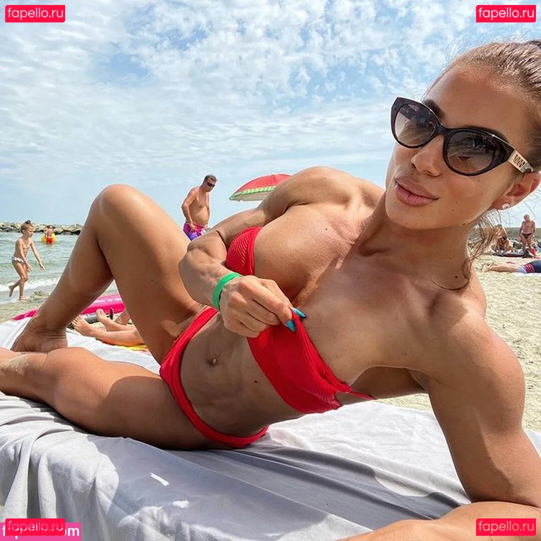 Elisabeta Ionita Onlyfans Photo Gallery 