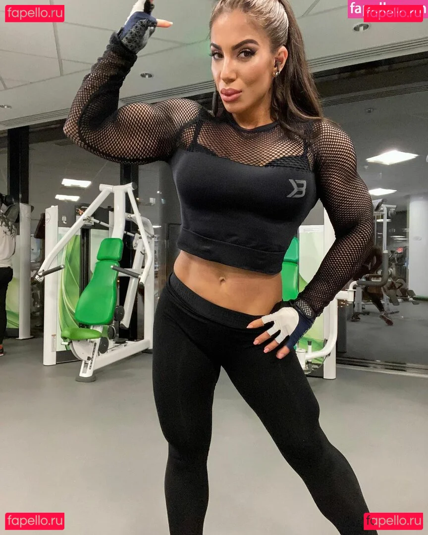 Elisabeta Ionita Onlyfans Photo Gallery 