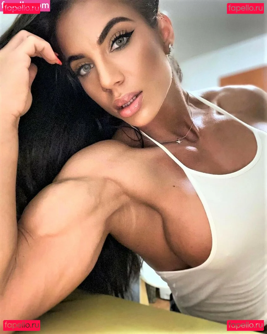 Elisabeta Ionita Onlyfans Photo Gallery 