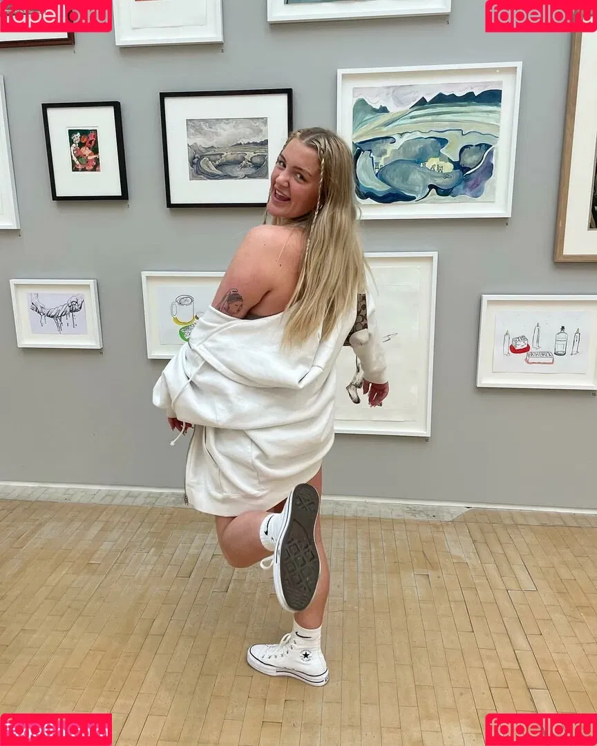 Baddybrunettexx Onlyfans Photo Gallery 