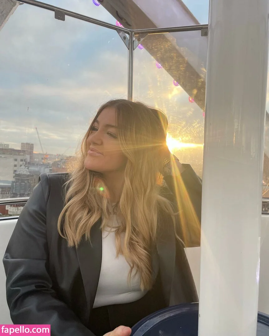 Baddybrunettexx Onlyfans Photo Gallery 