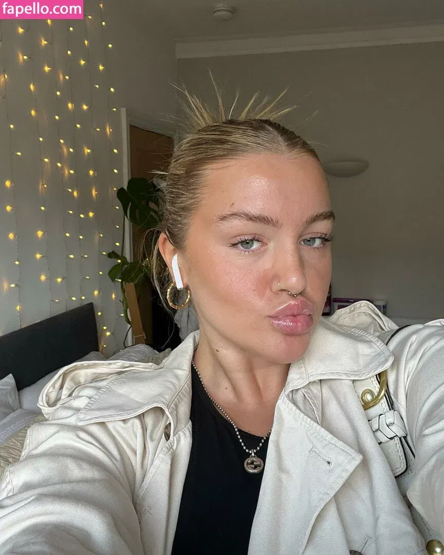 Baddybrunettexx Onlyfans Photo Gallery 