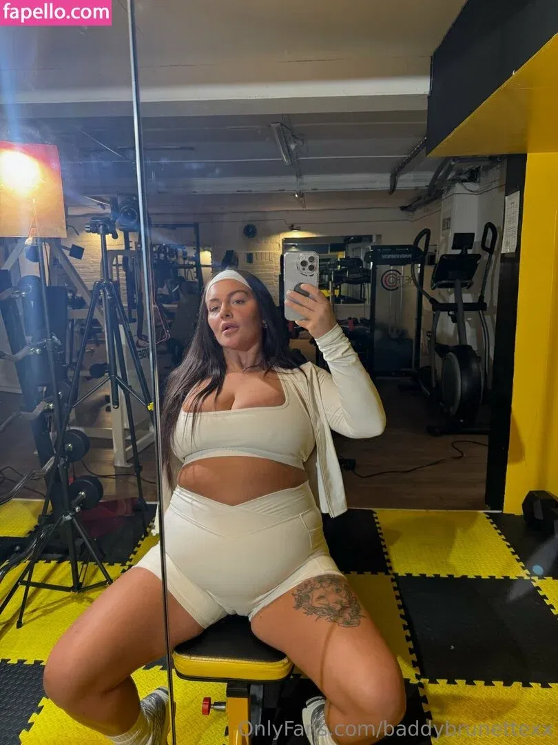 Baddybrunettexx Onlyfans Photo Gallery 