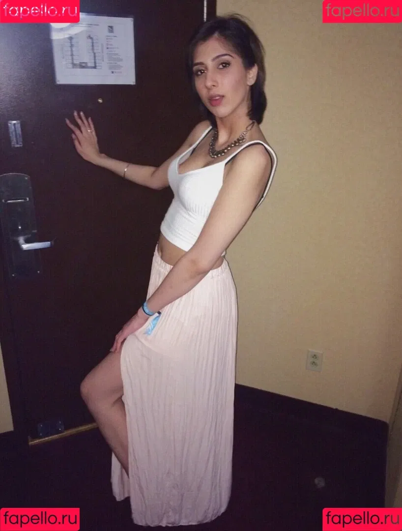 Jasdeep Johal Onlyfans Photo Gallery 