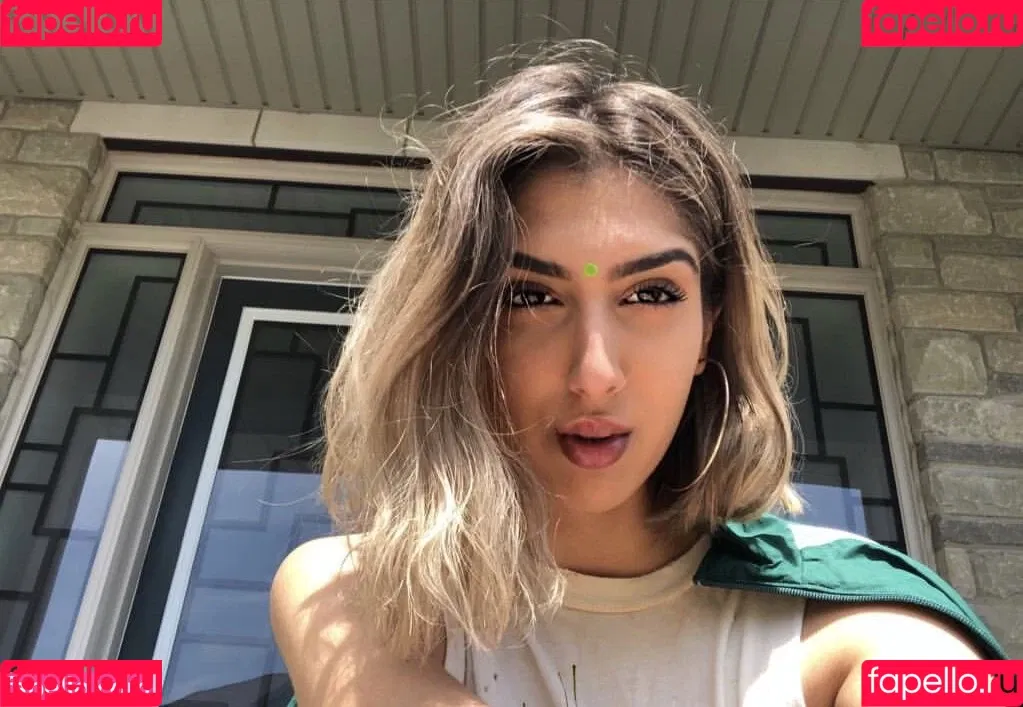 Jasdeep Johal Onlyfans Photo Gallery 