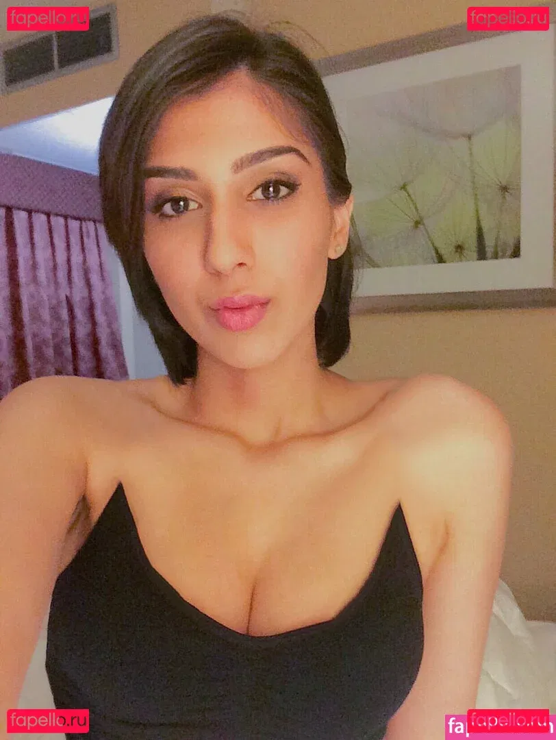 Jasdeep Johal Onlyfans Photo Gallery 