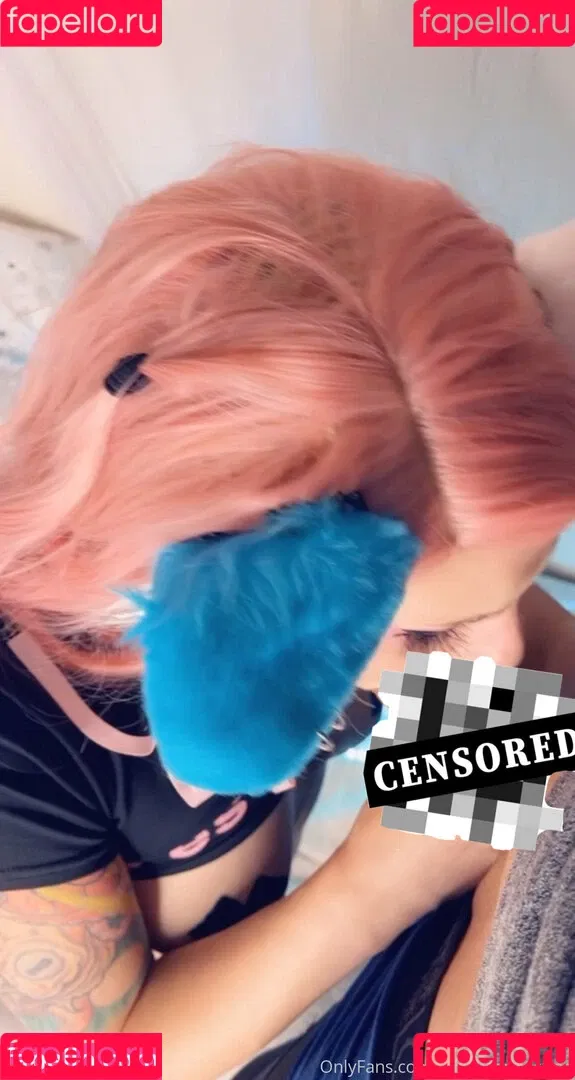 emeryfennecfree Onlyfans Photo Gallery 