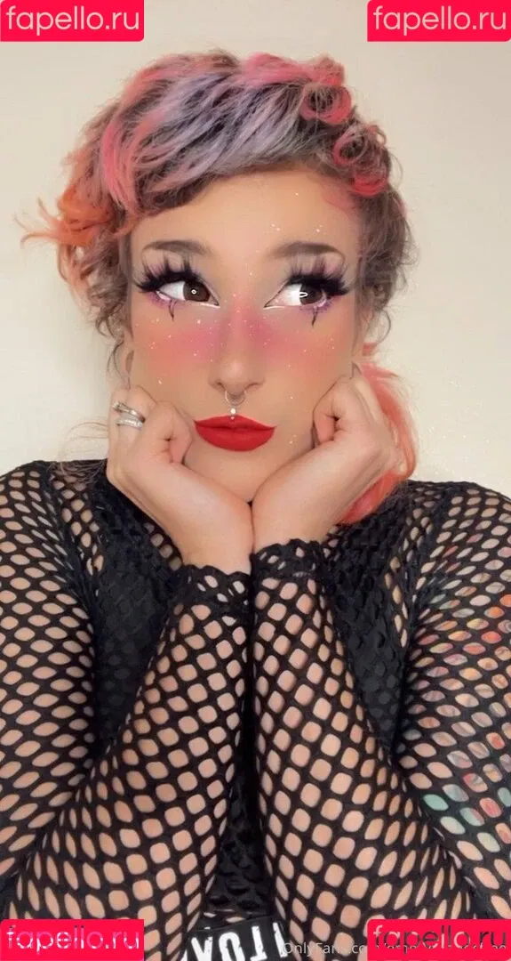 emeryfennecfree Onlyfans Photo Gallery 