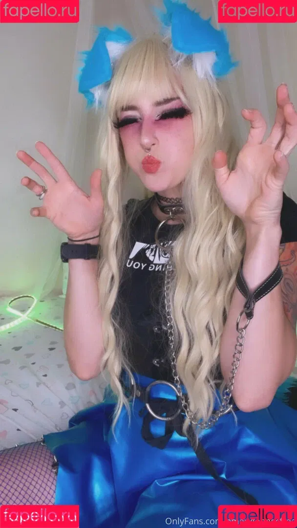 emeryfennecfree Onlyfans Photo Gallery 