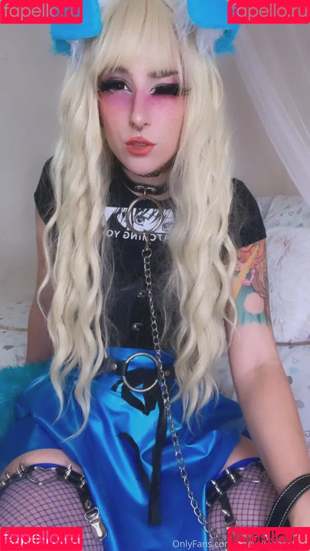 emeryfennecfree Onlyfans Photo Gallery 