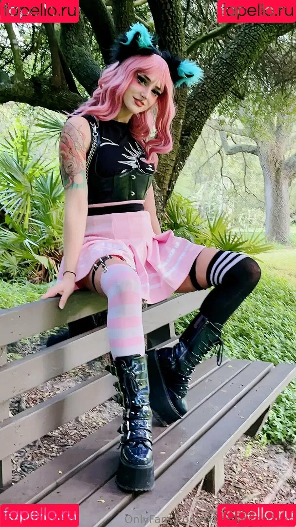 emeryfennecfree Onlyfans Photo Gallery 