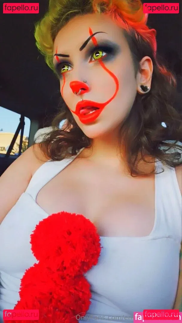 emeryfennecfree Onlyfans Photo Gallery 