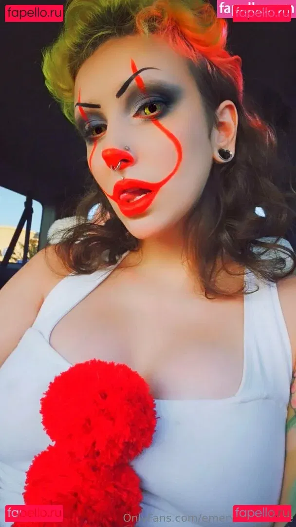 emeryfennecfree Onlyfans Photo Gallery 