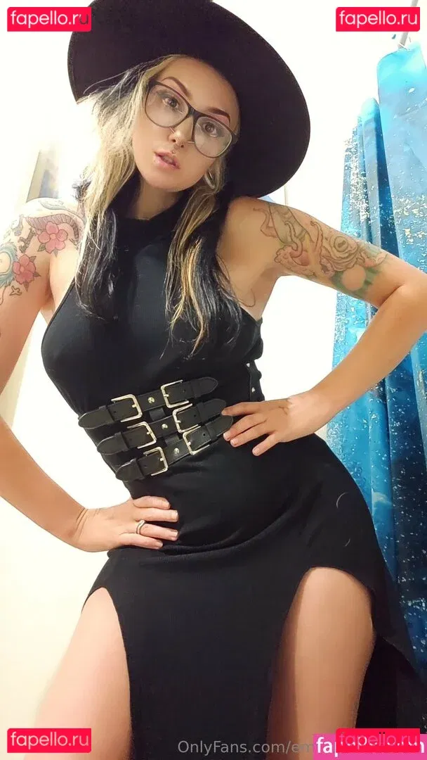 emeryfennecfree Onlyfans Photo Gallery 